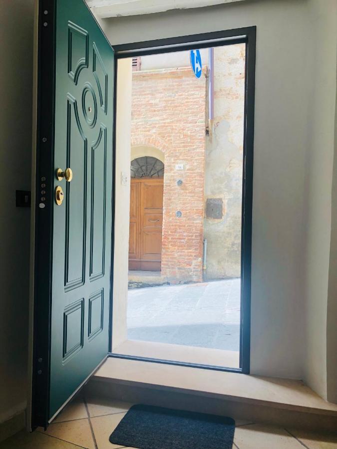 A Due Passi Da Piazza Grande Apartment Montepulciano Luaran gambar