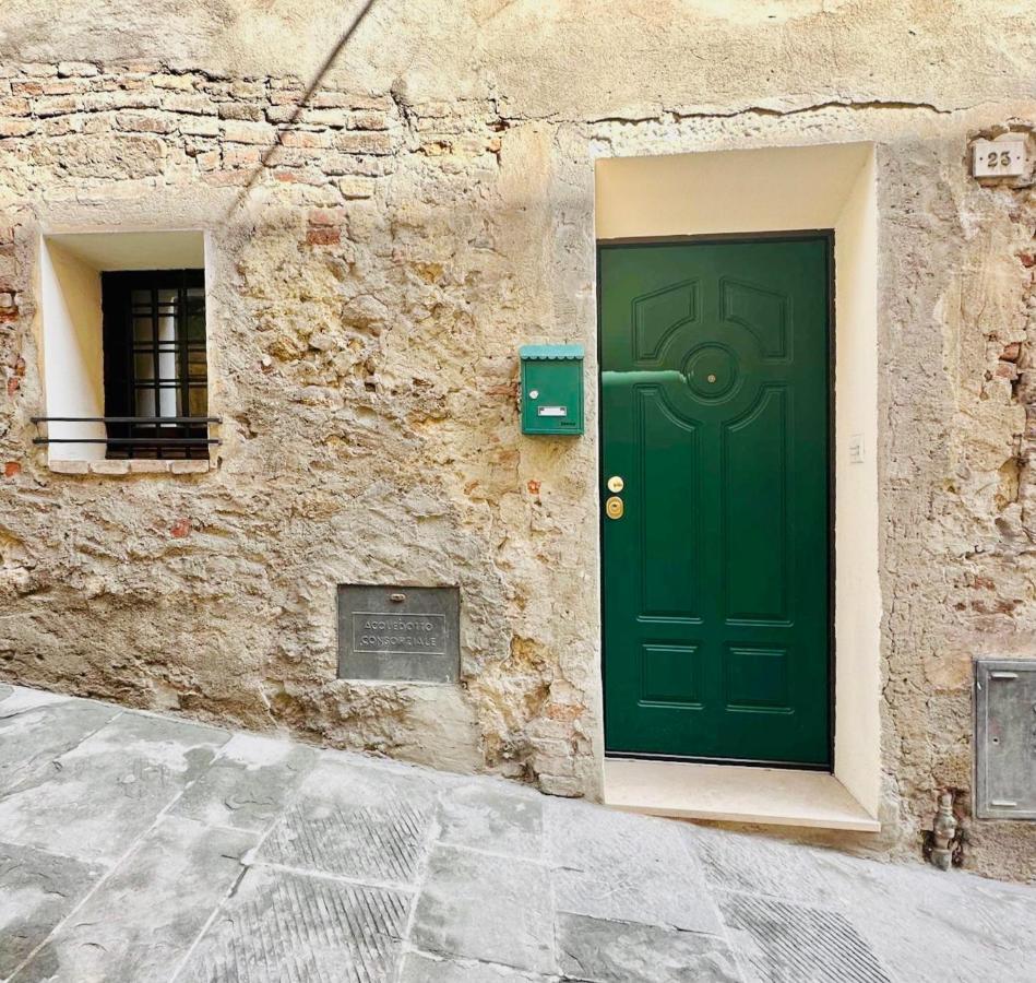 A Due Passi Da Piazza Grande Apartment Montepulciano Luaran gambar